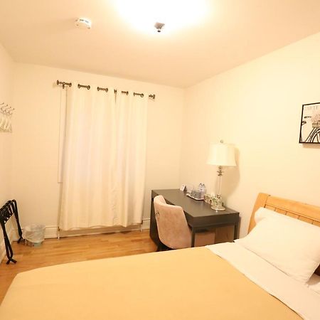Ya Hua Pei Hotel Торонто Екстериор снимка